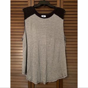 NWOT Old Navy Black and Grey Striped Tank Top